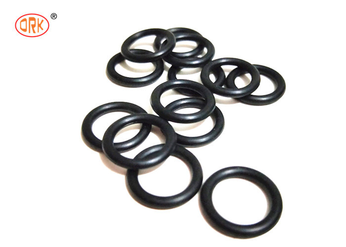 สีดํา 30-90 Shore-A หรือ IRHD ความแข็งแรง ปิดเคมีคลาสสิค FKM FPM ปิดยางเรียบ O-ring
