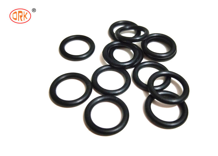 สีดํา 30-90 Shore-A หรือ IRHD ความแข็งแรง ปิดเคมีคลาสสิค FKM FPM ปิดยางเรียบ O-ring